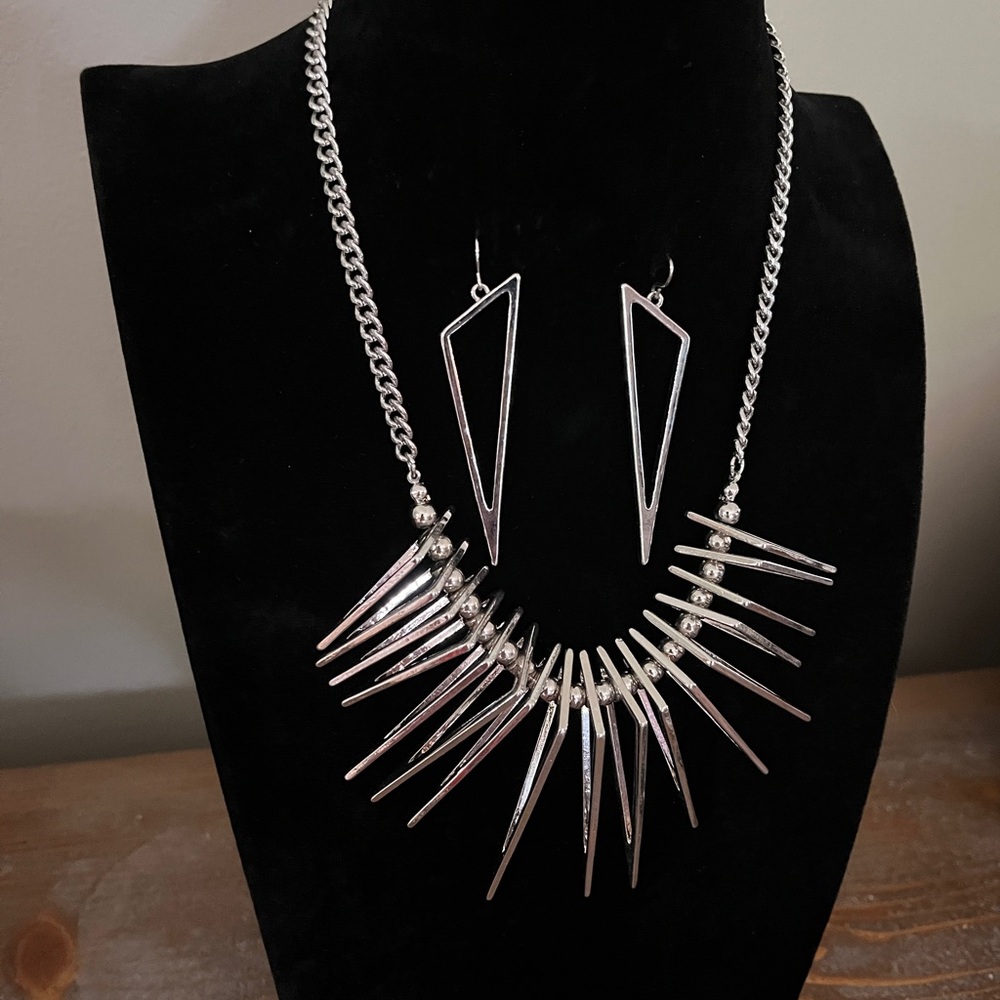 Vintage Silver Spike Necklace and Earring Set